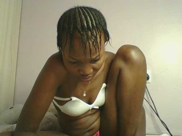 Jennyf live cam on BongaCams