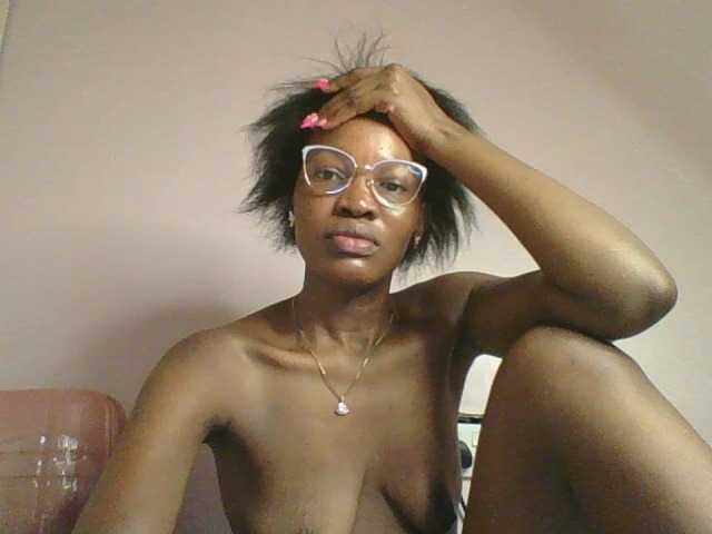 Jennyf live cam on BongaCams