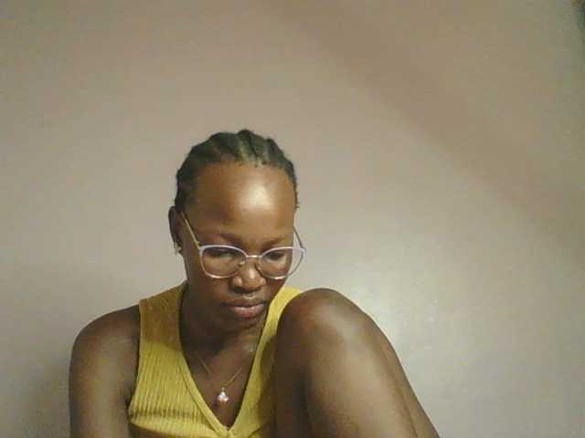 Jennyf live cam on BongaCams