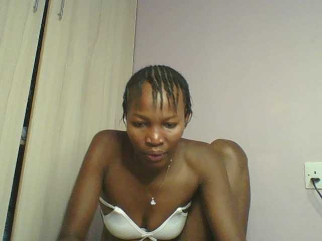Jennyf live cam on BongaCams