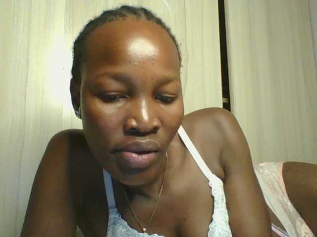 Jennyf live cam on BongaCams