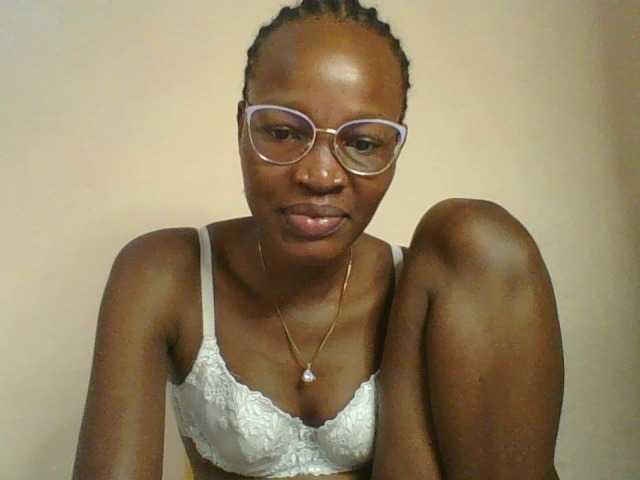 Jennyf live cam on BongaCams