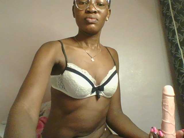 Jennyf live cam on BongaCams