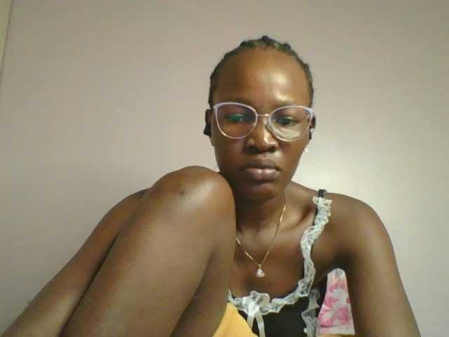Jennyf live cam on BongaCams