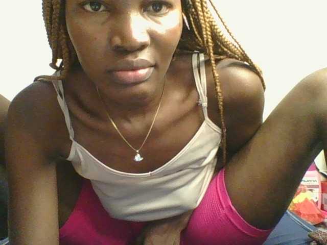 Jennyf live cam on BongaCams