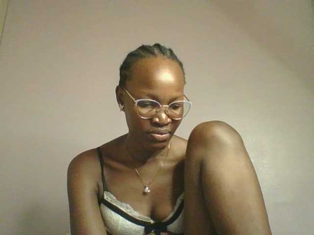 Jennyf live cam on BongaCams