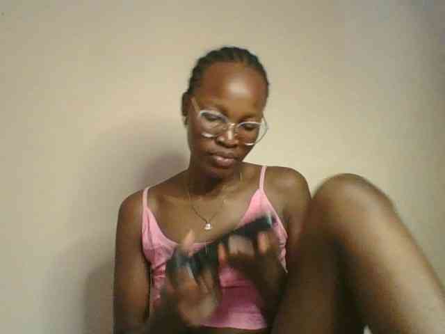 Jennyf Live Webcam on BongaCams
