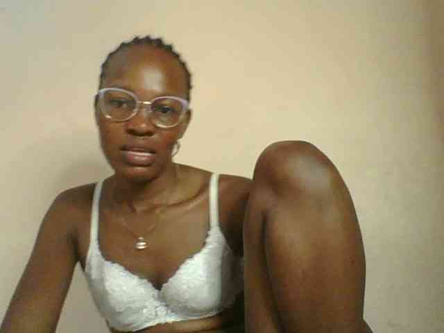 Model: Jennyf