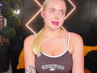 Julia-Robertson Porn Show