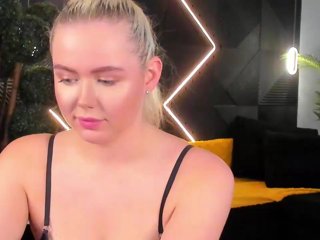 Julia-Robertson Porn Show