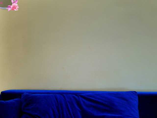 Julia-Robertson live cam on BongaCams