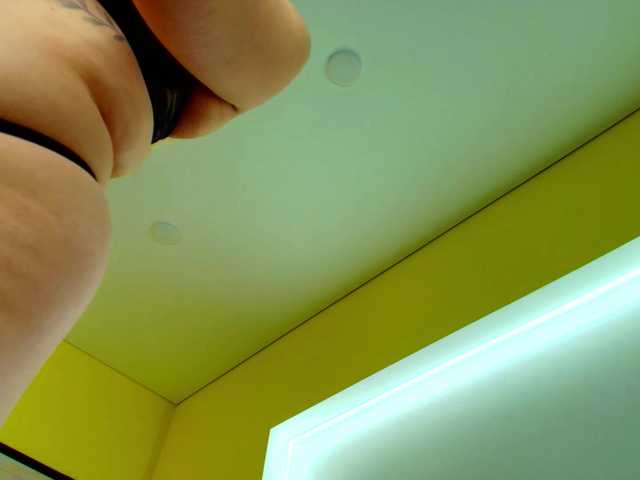 Julia-Robertson live cam on BongaCams