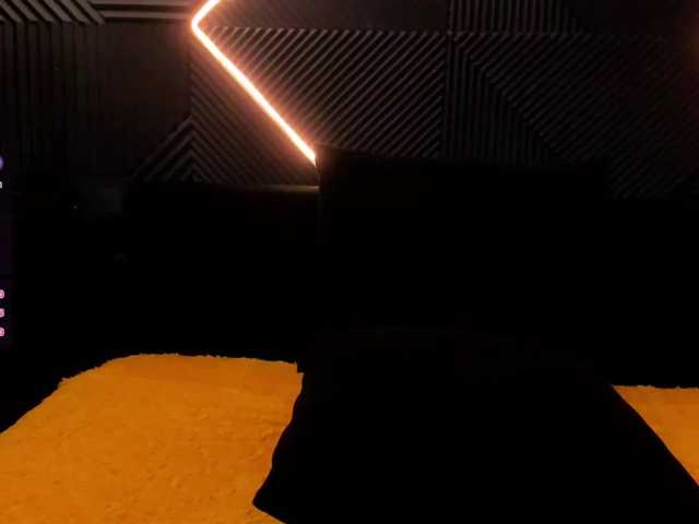 Julia-Robertson live cam preview