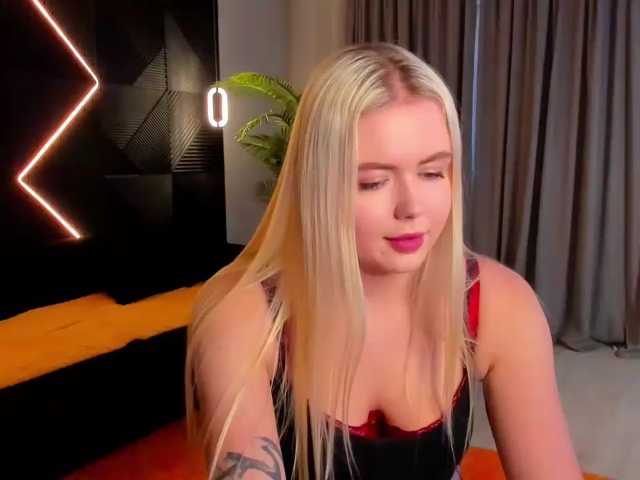 Julia Robertson (Julia-Robertson)