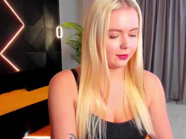 Julia-Robertson live cam on BongaCams