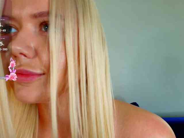 Julia-Robertson webcam