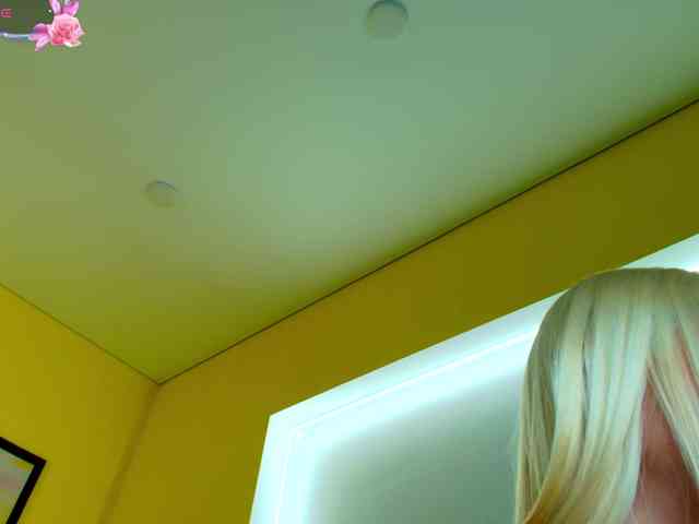 Julia-Robertson webcam