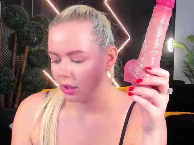 Julia-Robertson webcam