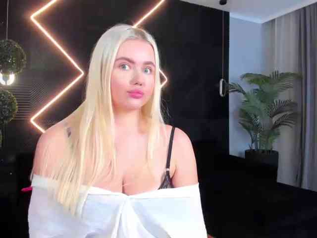 Julia-Robertson webcam