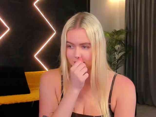 Julia-Robertson webcam
