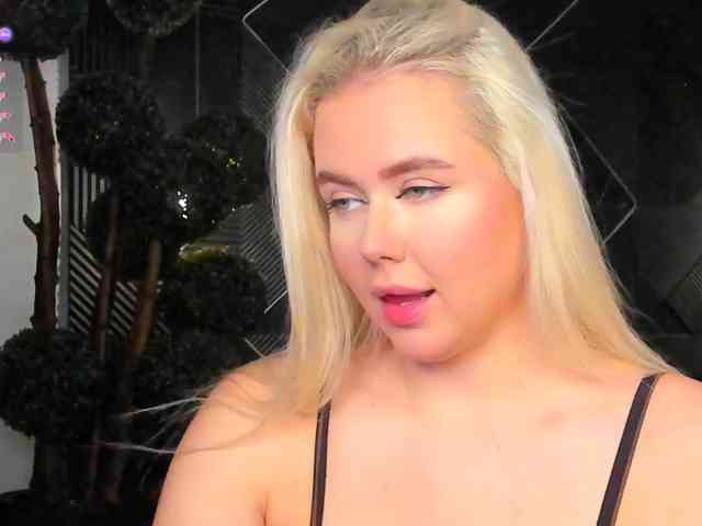 Julia-Robertson webcam