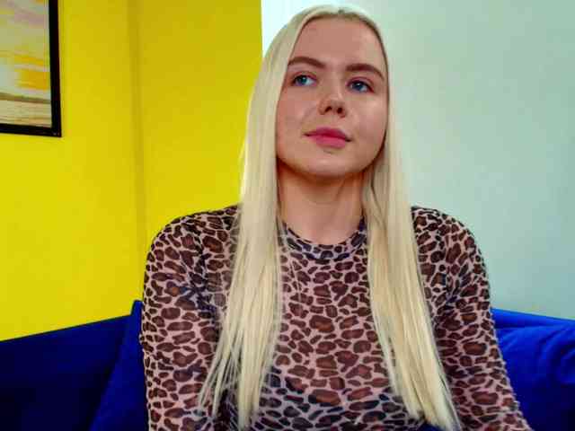 Julia-Robertson webcam