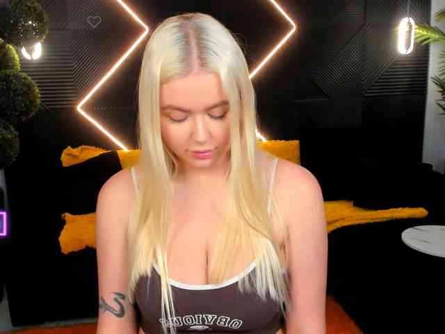 Julia-Robertson webcam