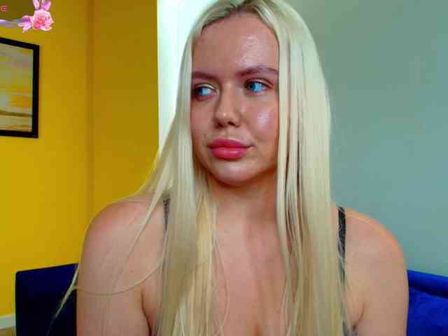 Julia-Robertson webcam