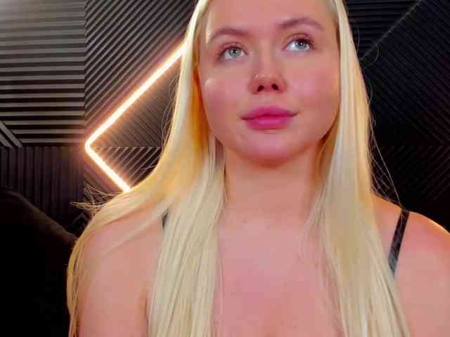 Julia-Robertson webcam