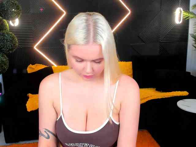 Julia-Robertson webcam