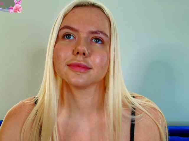 Julia-Robertson webcam