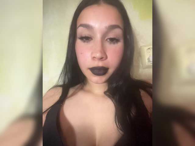MarinaKisa live cam on BongaCams