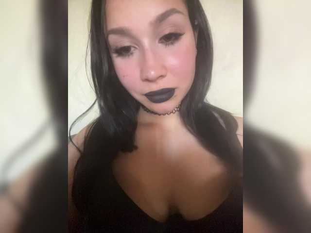MarinaKisa live cam preview