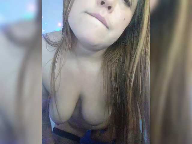 Honeyy69 live cam on BongaCams