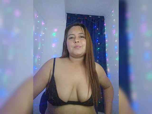 Honeyy69 webcam