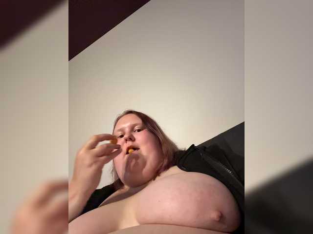 Smarties6300 live cam on BongaCams