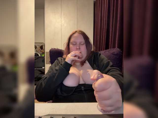Smarties6300 live cam on BongaCams