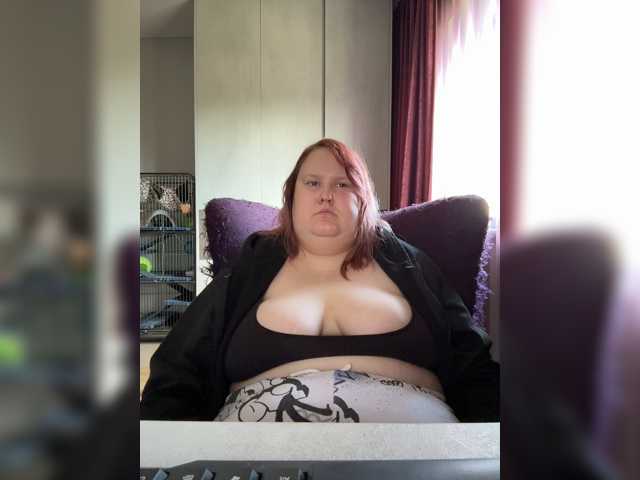 Smarties6300 live cam on BongaCams