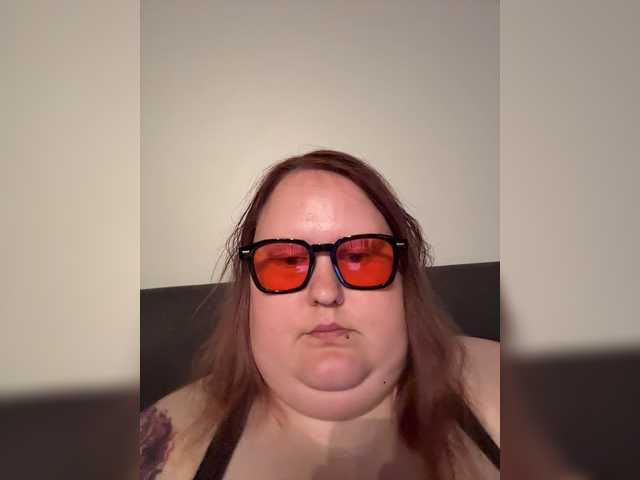 Smarties6300 live cam on BongaCams