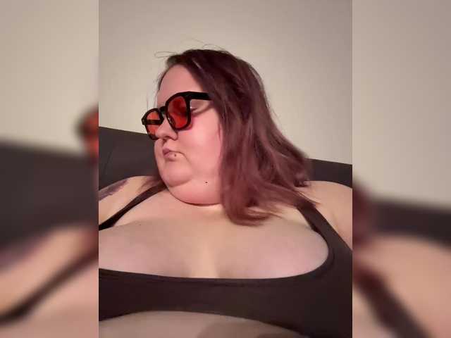 Smarties6300 live cam on BongaCams