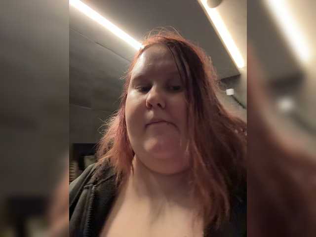 Smarties6300 live cam on BongaCams