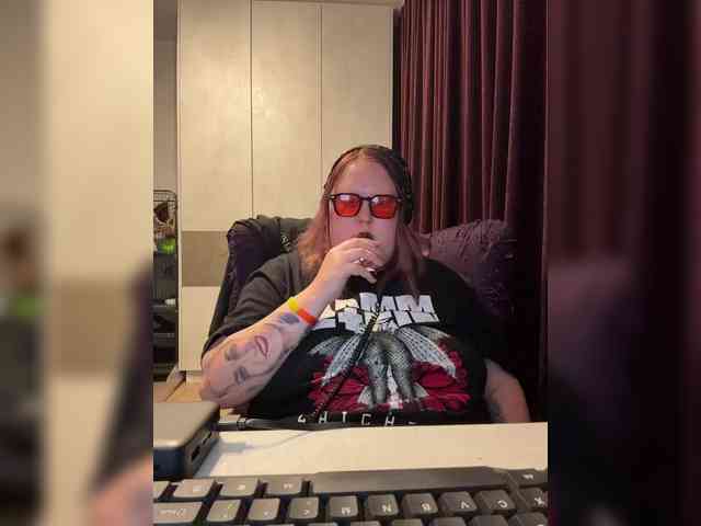 Smarties6300 Live Webcam on BongaCams