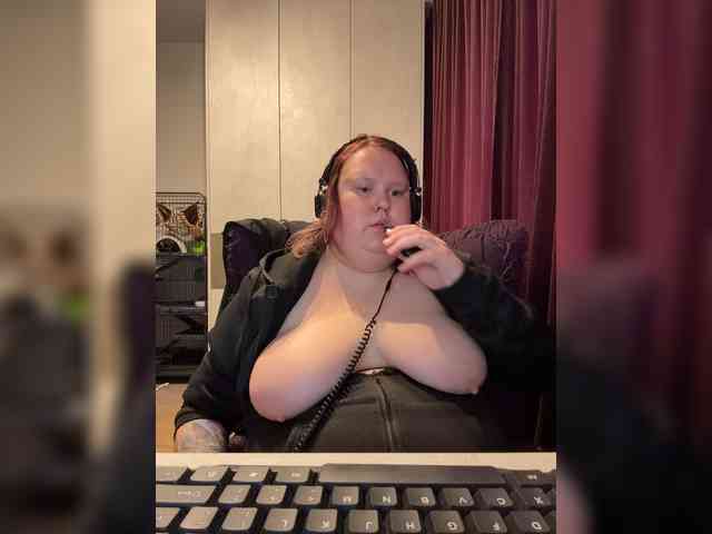 Smarties6300 Live Webcam on BongaCams