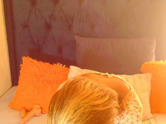 Candycherry32 live cam preview