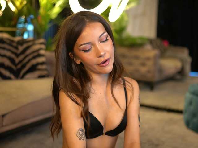 DahliaNoor live cam on BongaCams
