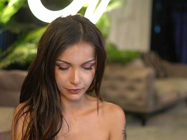 DahliaNoor live cam