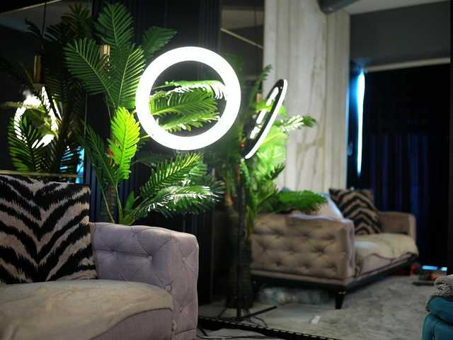 DahliaNoor live cam