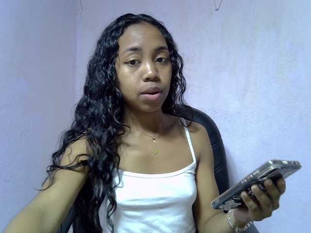 Oceane1, en directo ahora en BongaCams