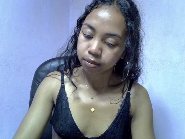 Oceane1 live cam on BongaCams