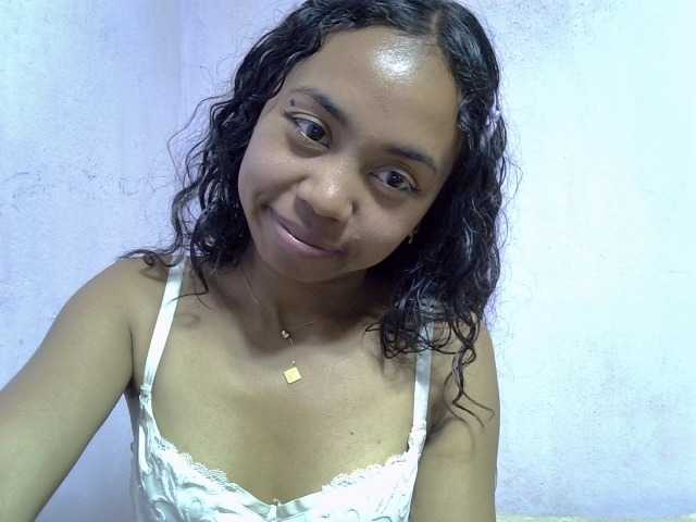 Oceane1, en directo ahora en BongaCams
